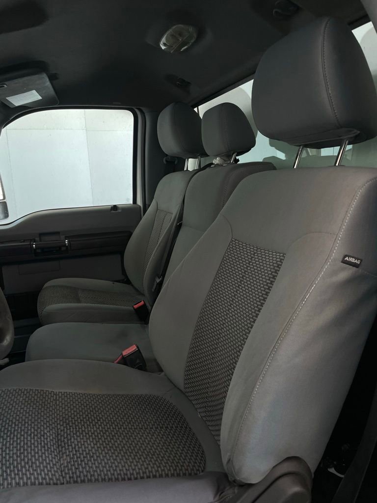 Used 2016 Ford F550 2WD Regular Cab Super Duty image 7