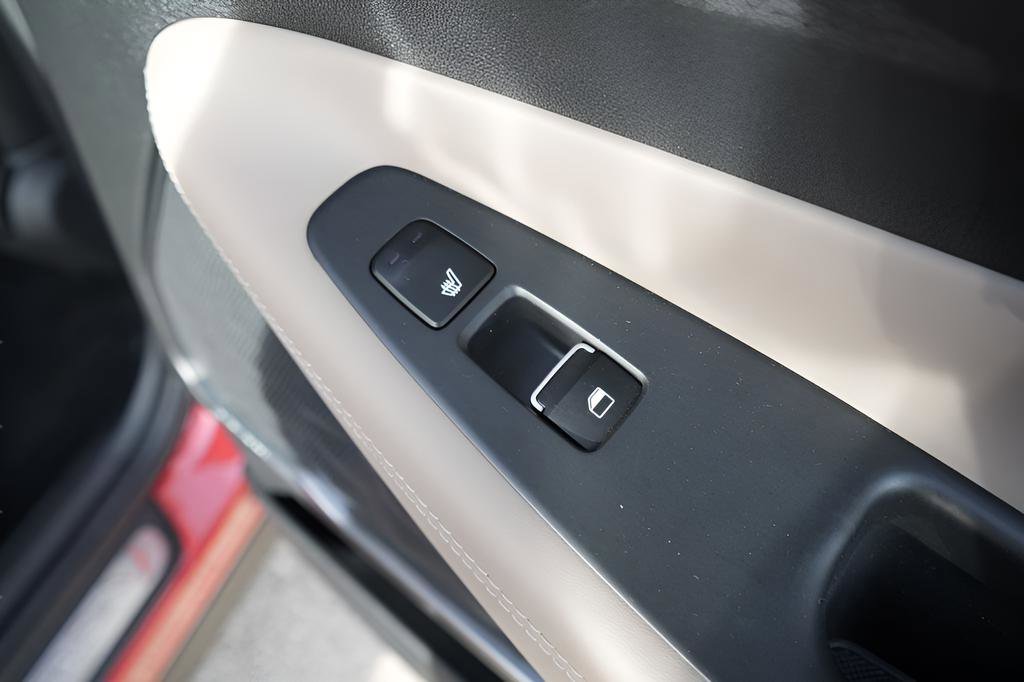 Certified 2021 Hyundai Santa Fe Limited AWD/4WD image 17