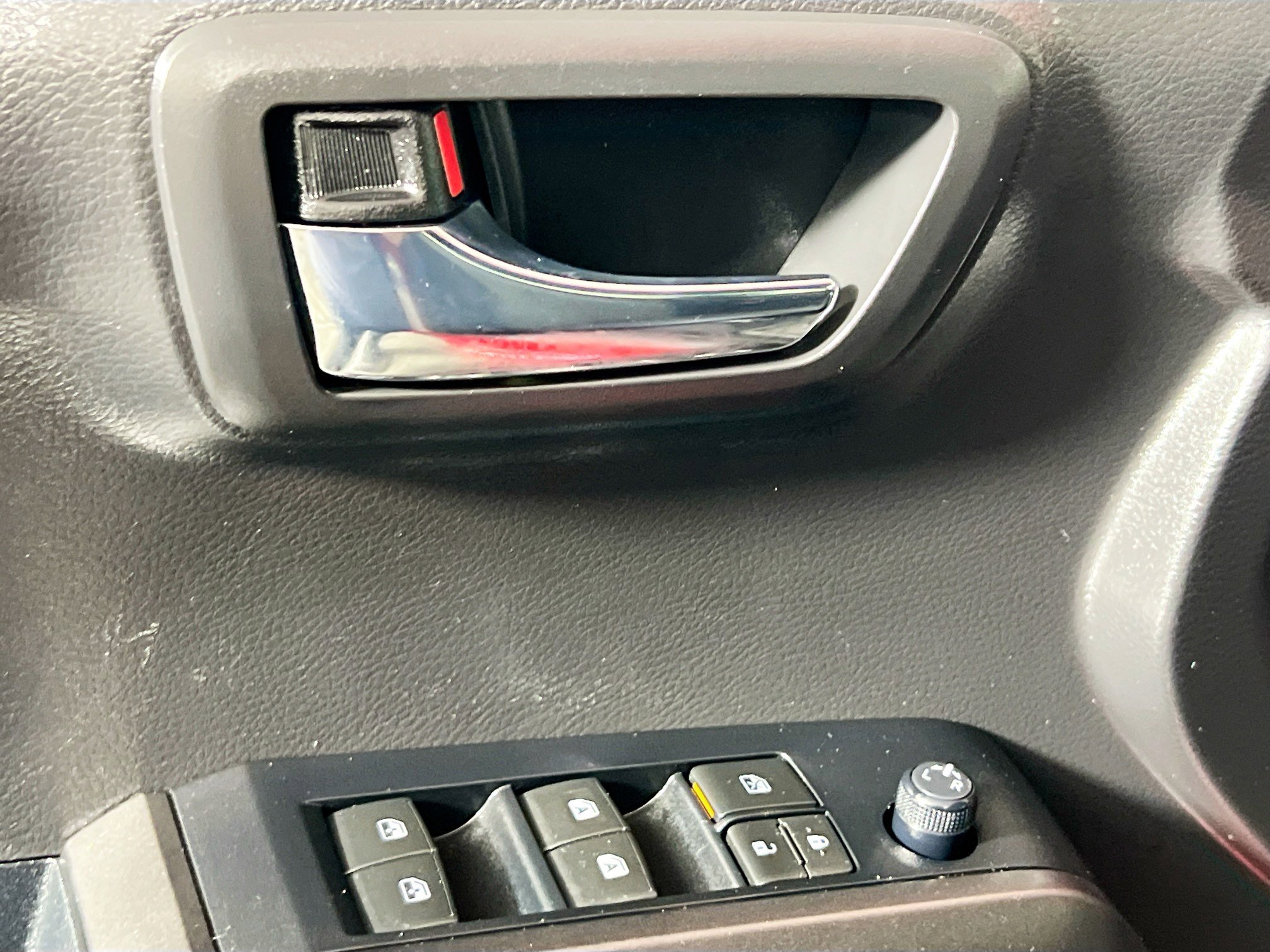 Used 2022 Toyota Tacoma TRD Sport w/ Technology Package image 16