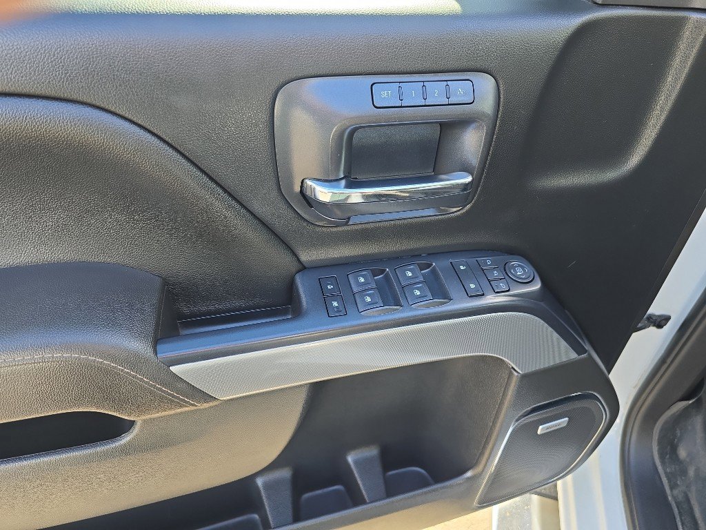 Used 2017 Chevrolet Silverado 1500 LTZ Z71 w/ LTZ Plus Package image 11