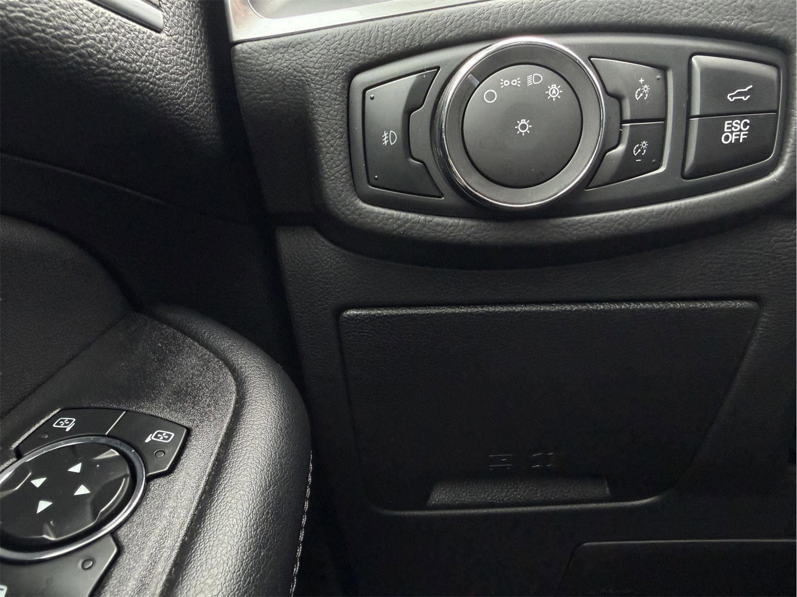 Used 2023 Ford Edge ST w/ Equipment Group 401A image 18