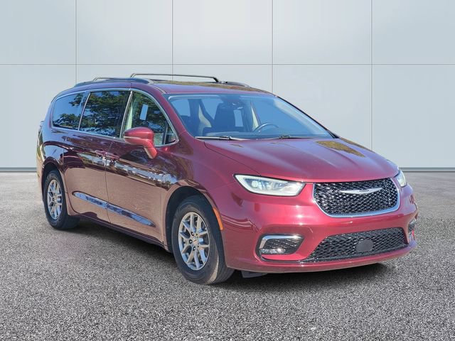 Used 2021 Chrysler Pacifica Touring w/ Cold Weather Group FWD image 3