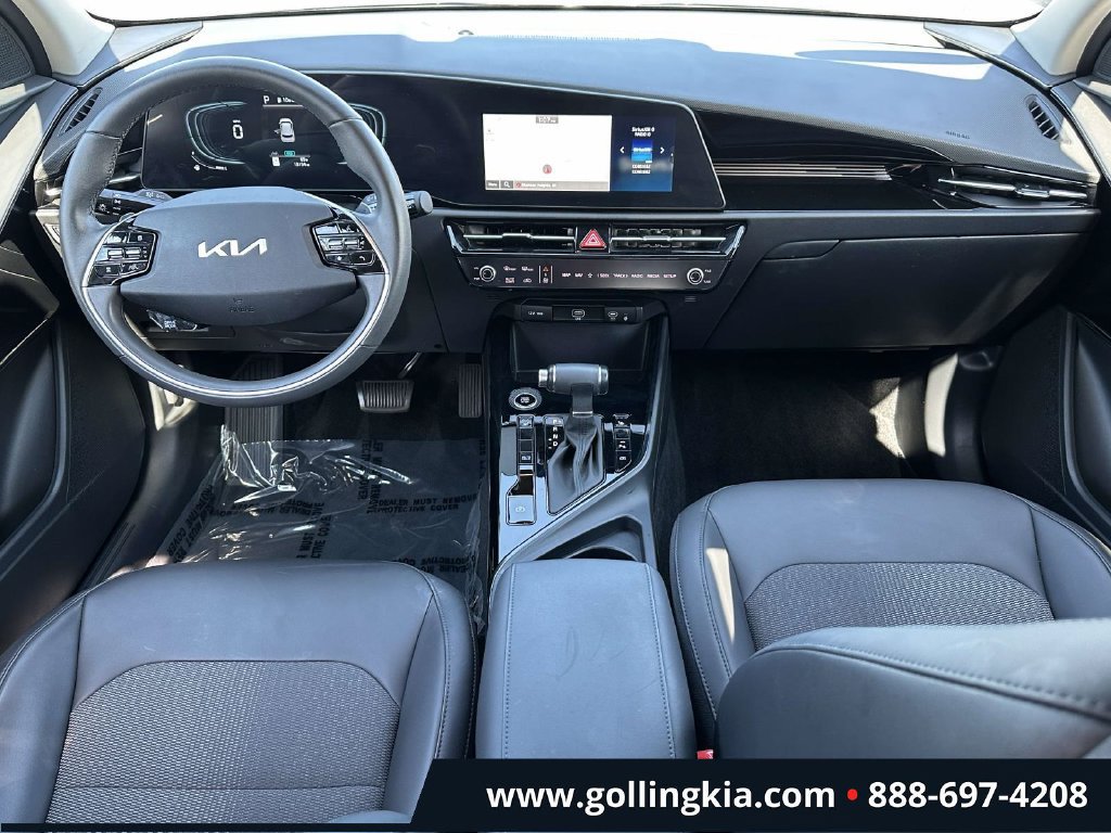 Certified 2025 Kia Niro EX FWD image 11