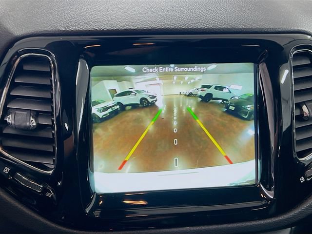 Used 2019 Jeep Compass Latitude FWD image 13