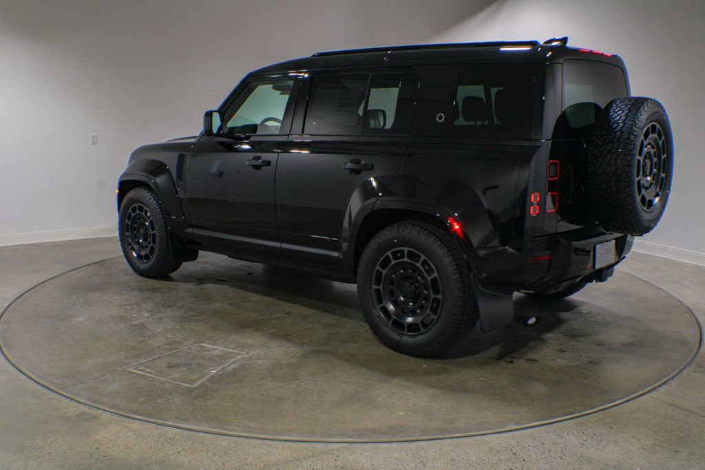 New 2026 Land Rover Defender 110 AWD/4WD image 3