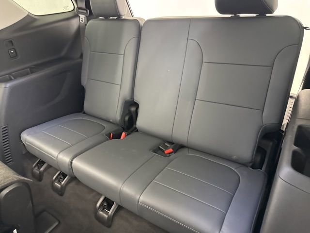 Used 2020 Chevrolet Traverse LT w/ LPO, Floor Liner Package image 26