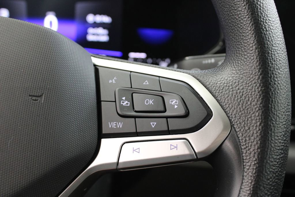 Certified 2022 Volkswagen Taos S FWD image 25