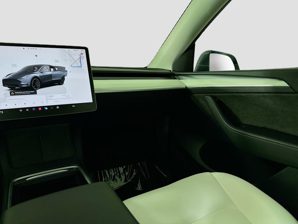Used 2022 Tesla Model Y Performance image 26