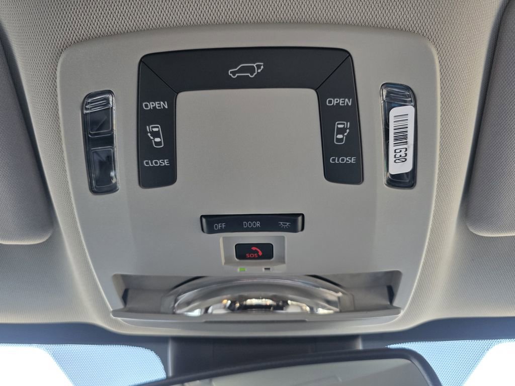 Used 2026 Toyota Sienna LE image 72