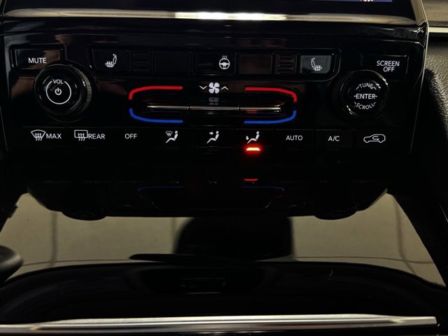 Used 2022 Jeep Grand Cherokee Limited w/ Trailer Tow Prep Group (B) image 24