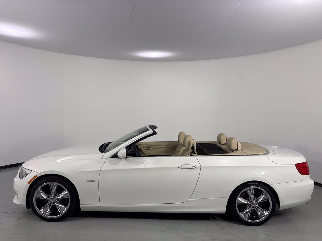 Used 2013 BMW 328i Convertible RWD image 4