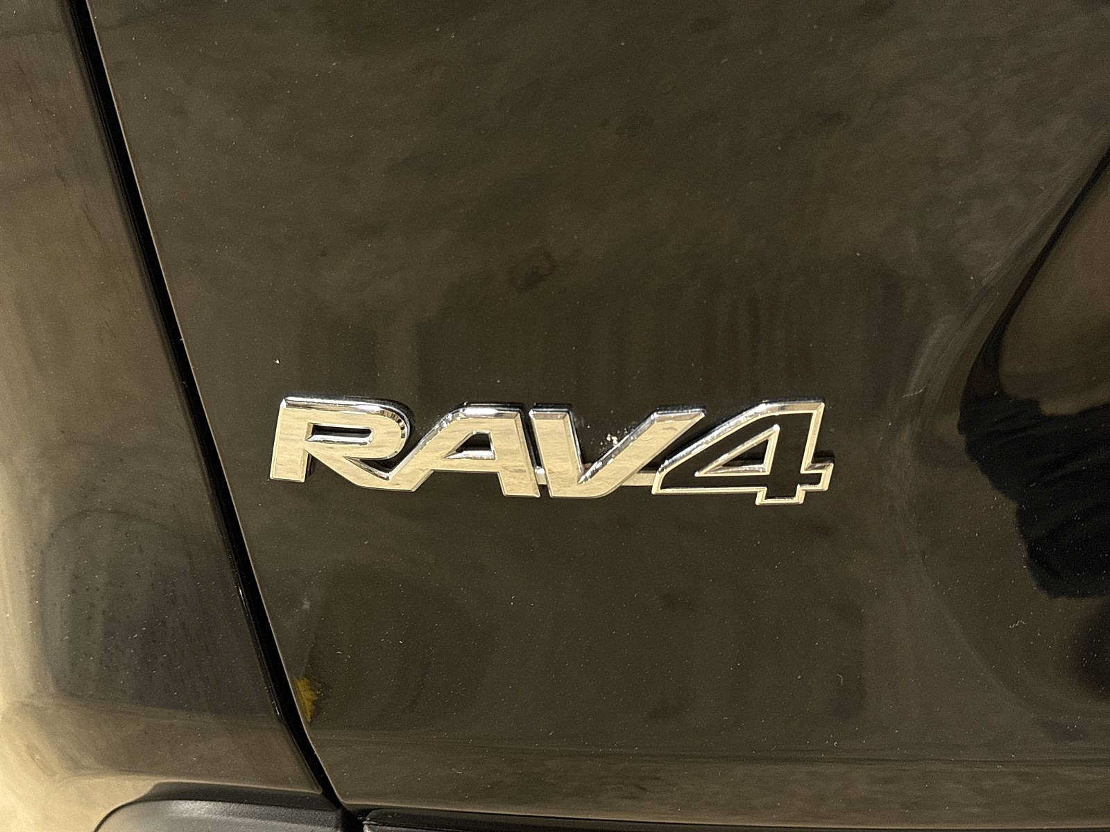 Used 2019 Toyota RAV4 XLE AWD/4WD image 25