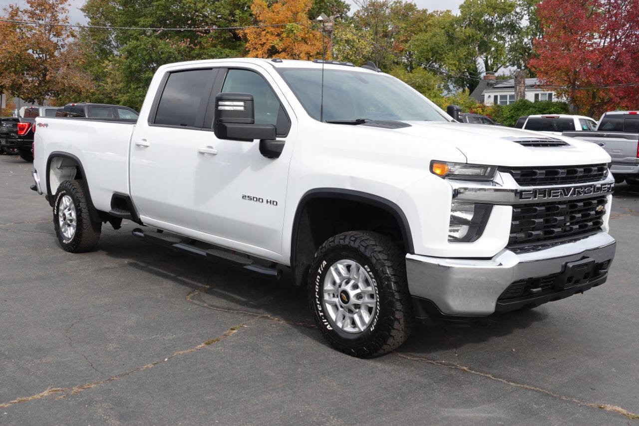 Used 2023 Chevrolet Silverado 2500 LT w/ Snow Plow Prep/Camper Package image 4