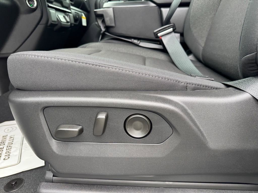 Used 2026 Chevrolet Silverado 1500 Custom image 16