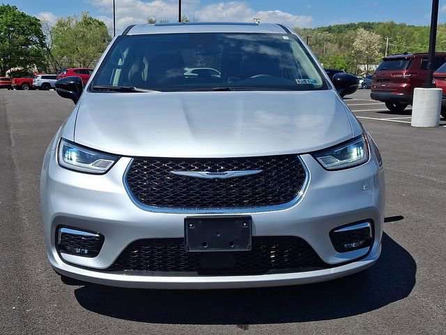 Used 2024 Chrysler Pacifica Limited FWD image 6