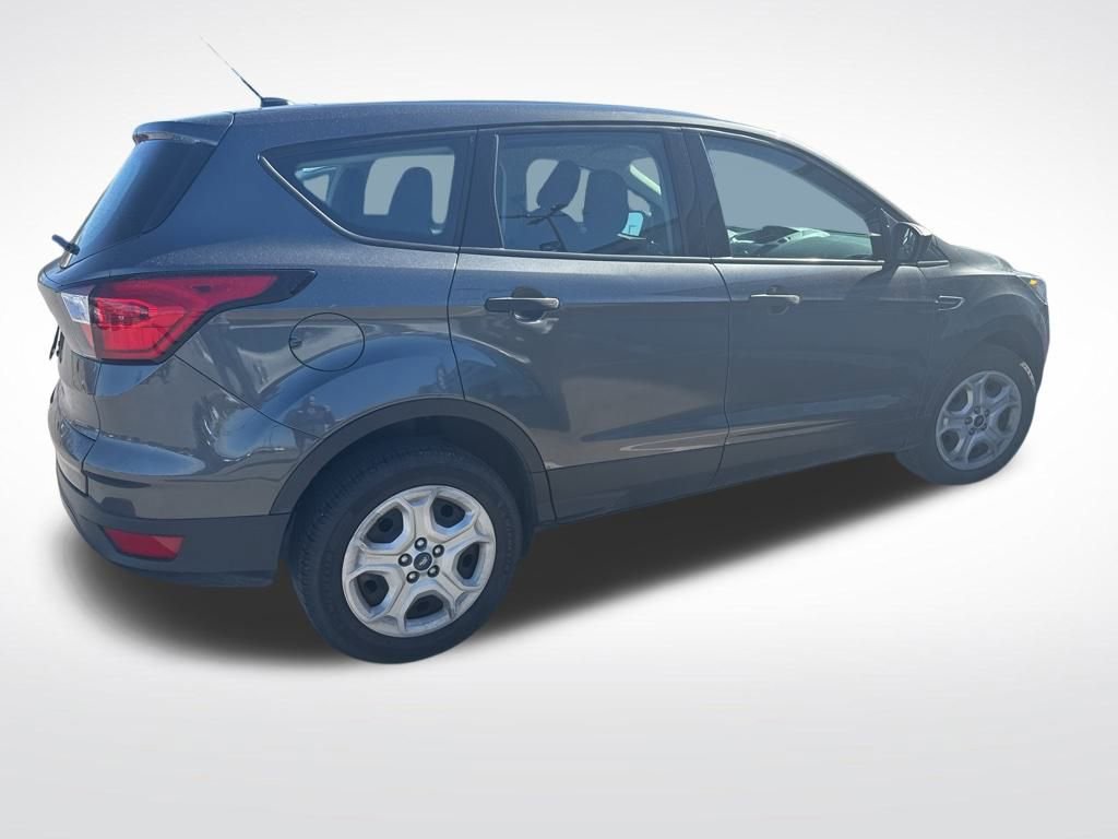 Used 2019 Ford Escape S image 4