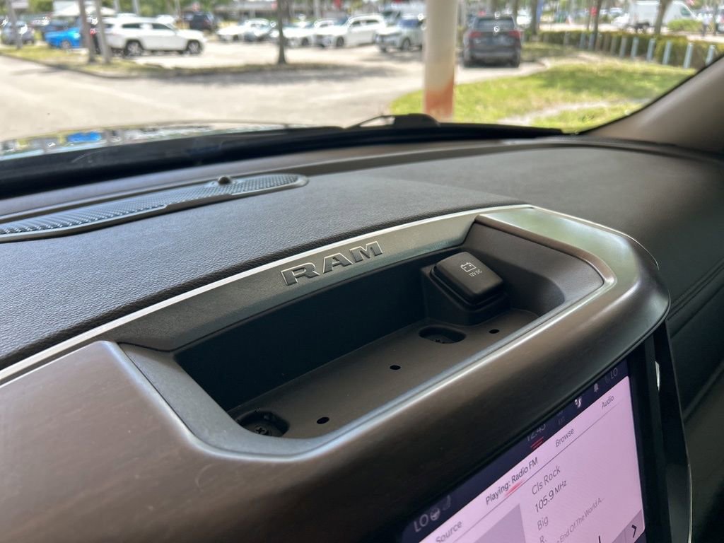 Used 2022 RAM 1500 Laramie AWD/4WD image 48