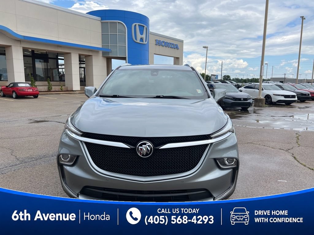 Used 2023 Buick Enclave Essence w/ Sport Touring Edition FWD image 2