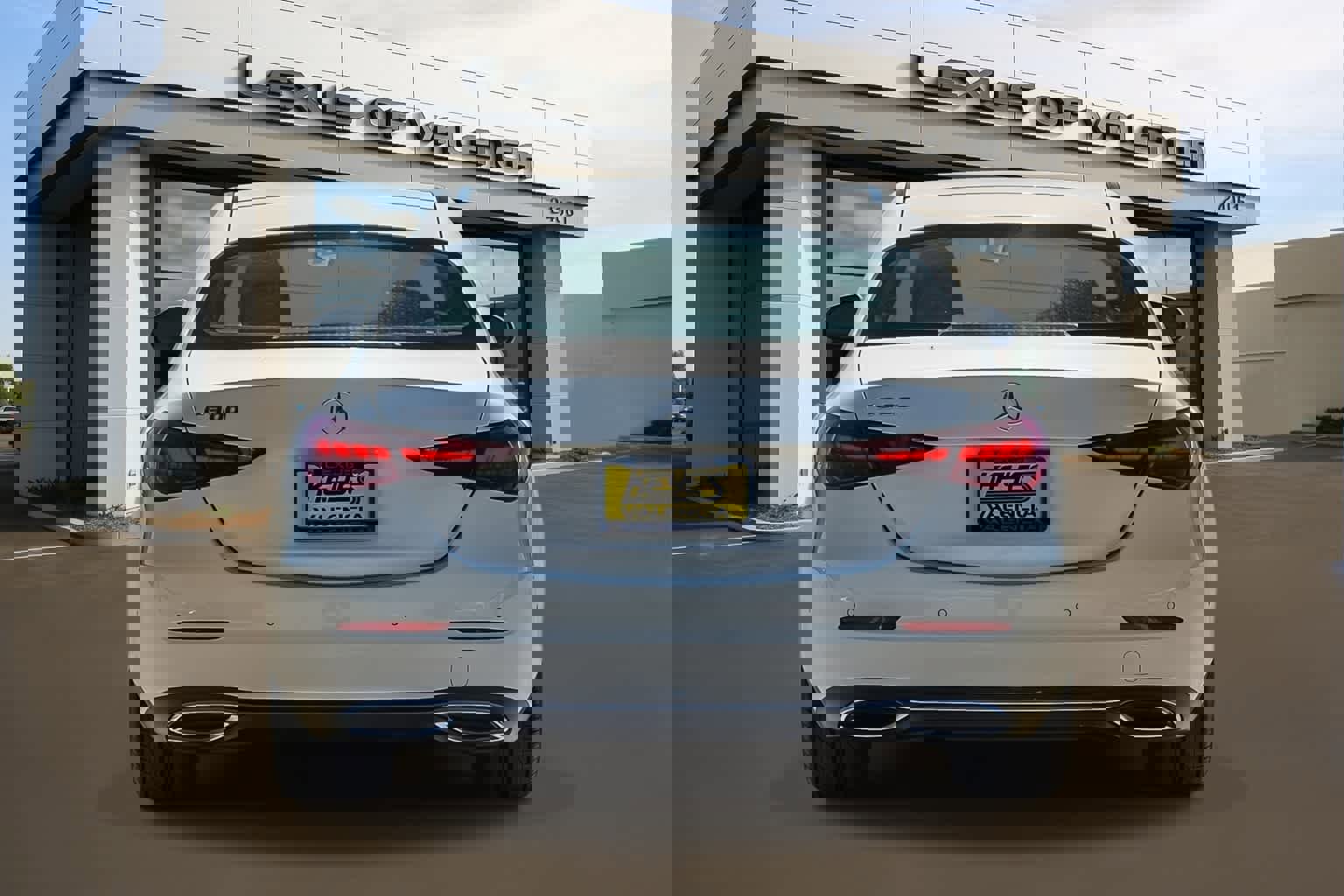 Used 2022 Mercedes-Benz C 300 Sedan image 3