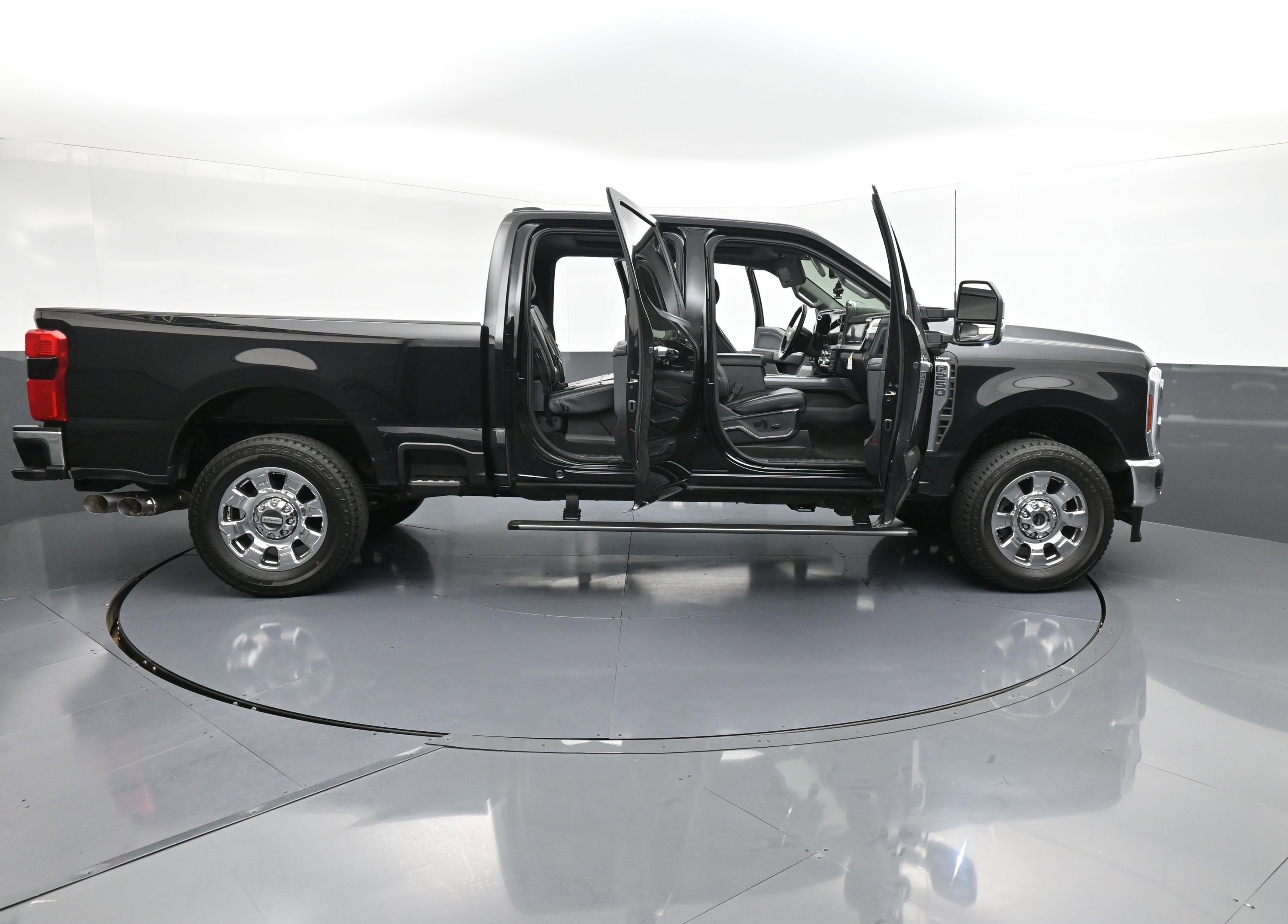 Used 2024 Ford F250 Lariat w/ Lariat Ultimate Package image 36