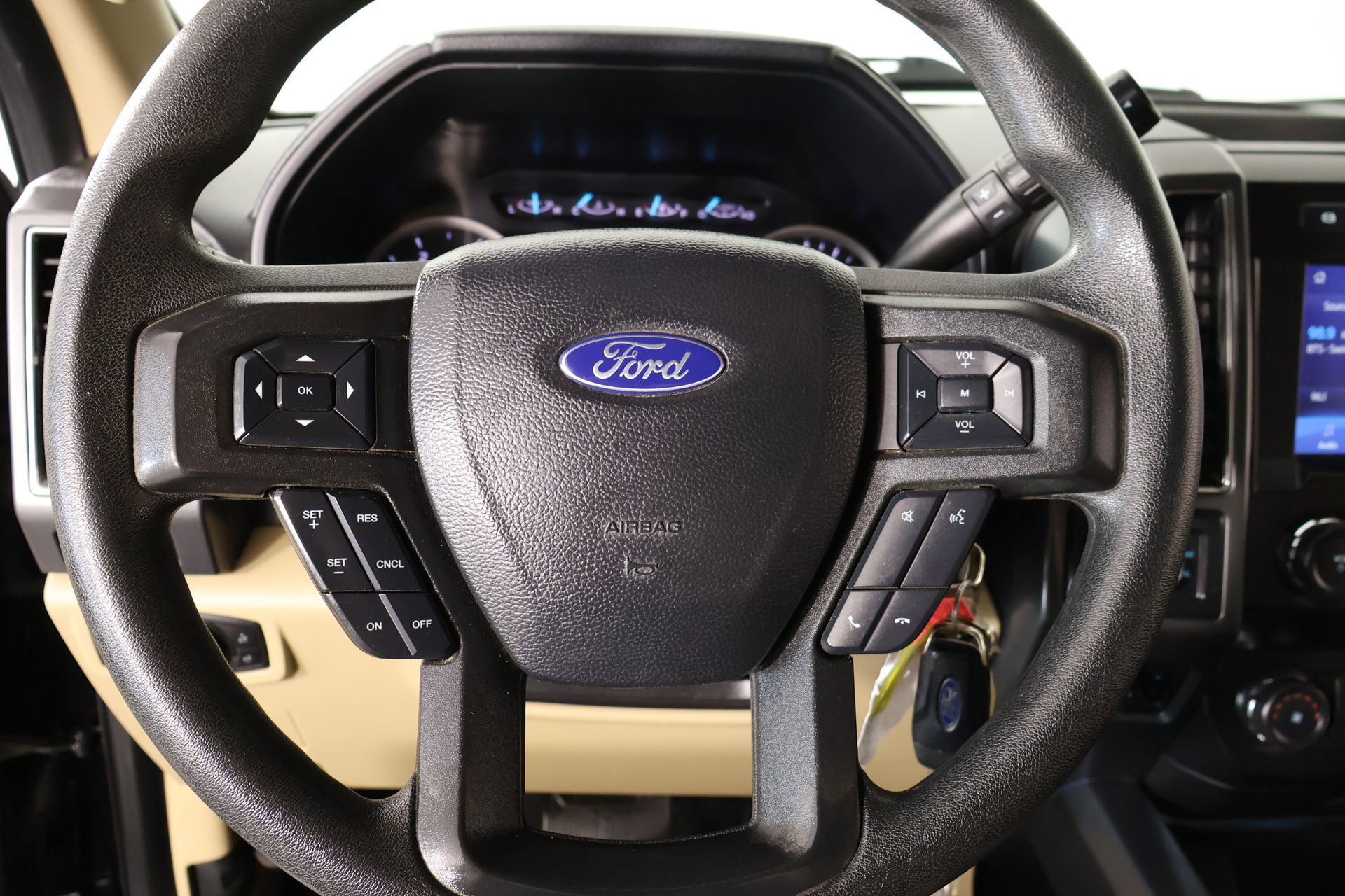 Used 2021 Ford F250 XLT w/ XLT Premium Package AWD/4WD image 3