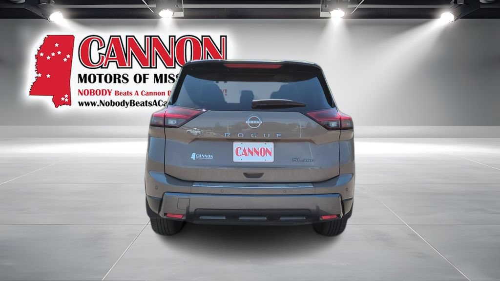 Used 2025 Nissan Rogue SL w/ Tech Package AWD/4WD image 6