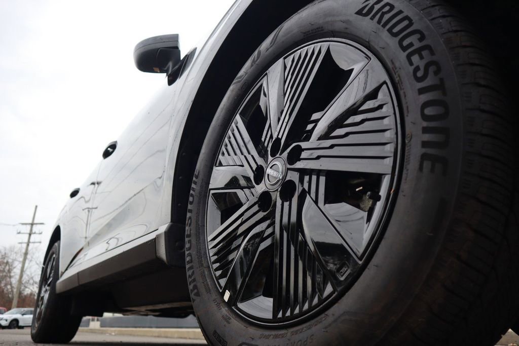 Used 2025 Nissan Murano SV image 10