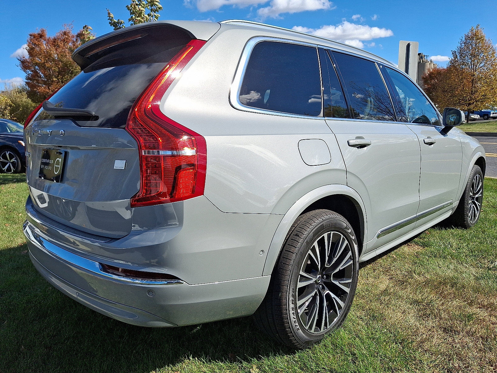 Used 2024 Volvo XC90 T8 Plus w/ Protection Package Premier image 6