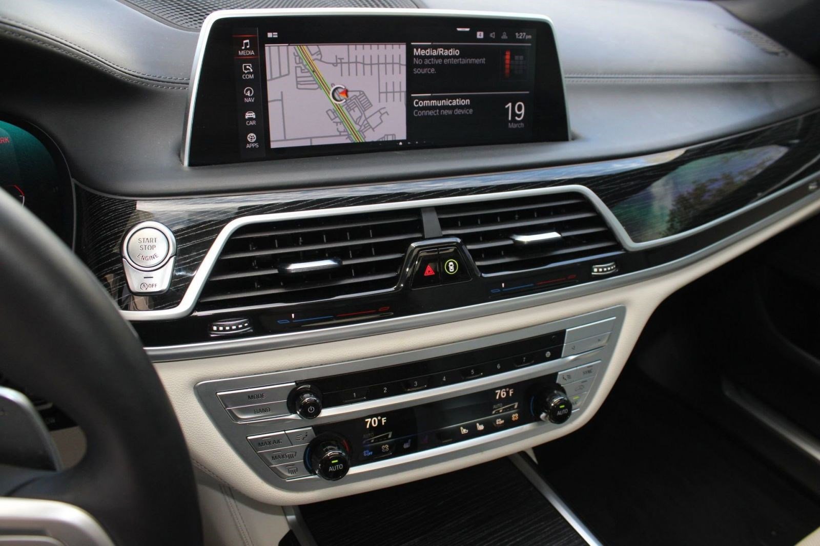 Used 2022 BMW 750i xDrive w/ Luxury Rear Seating Package image 24