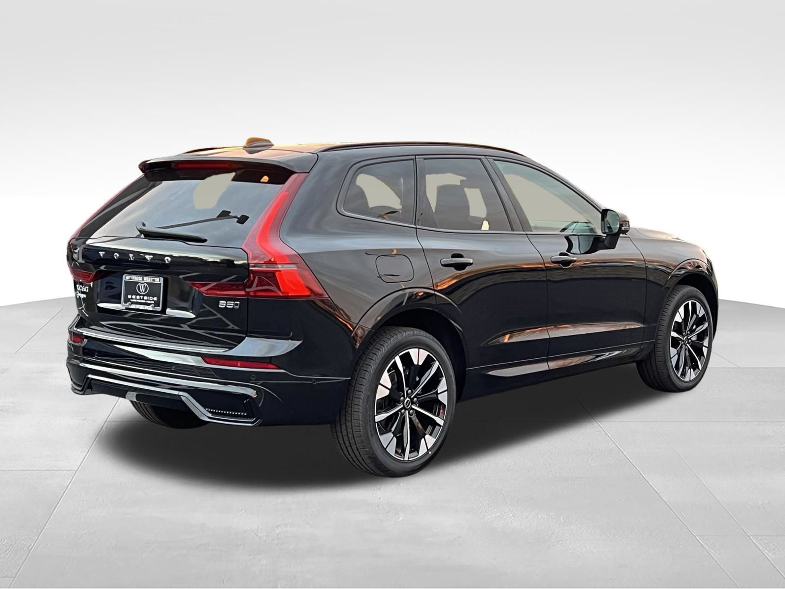 New 2026 Volvo XC60 B5 Plus w/ Climate Package AWD/4WD image 6