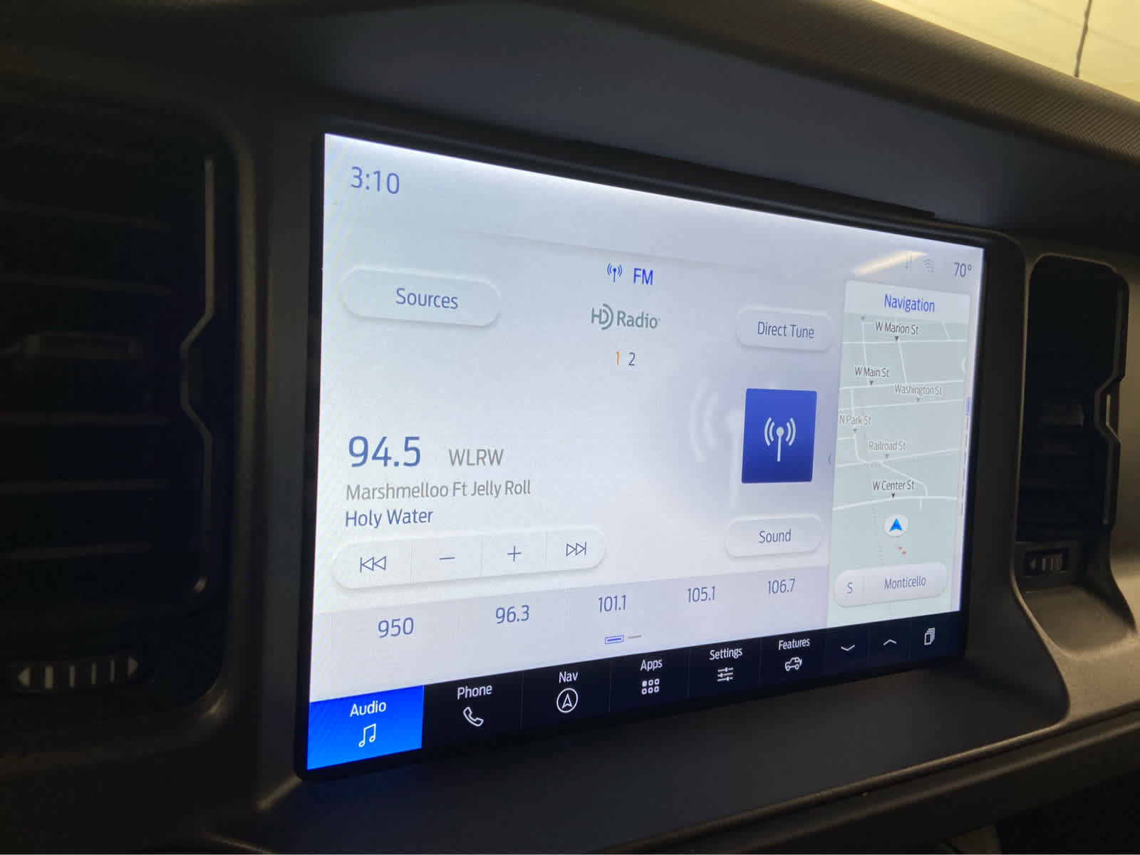 Used 2025 Ford Bronco Badlands image 22