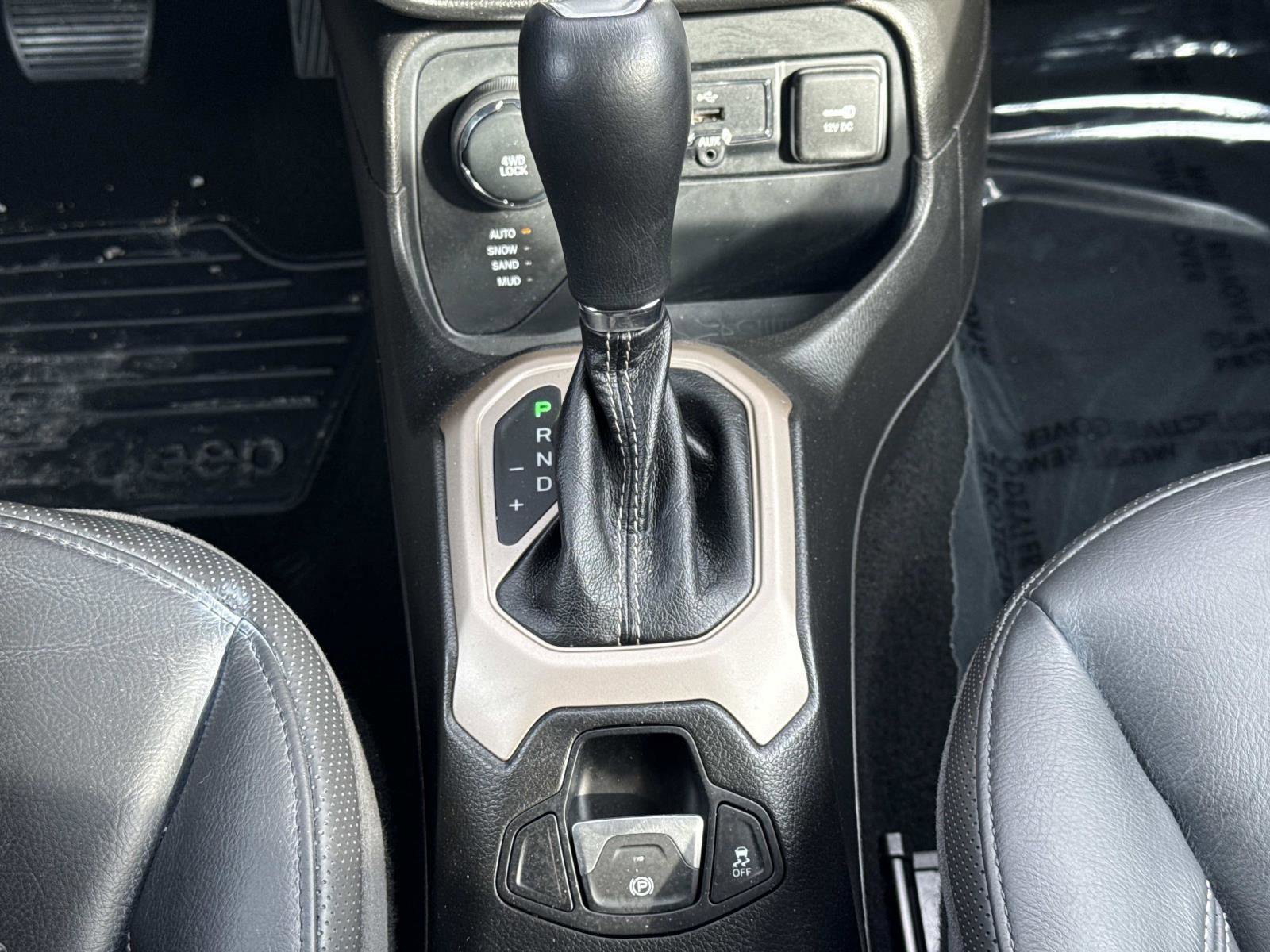 Used 2017 Jeep Renegade Limited image 7