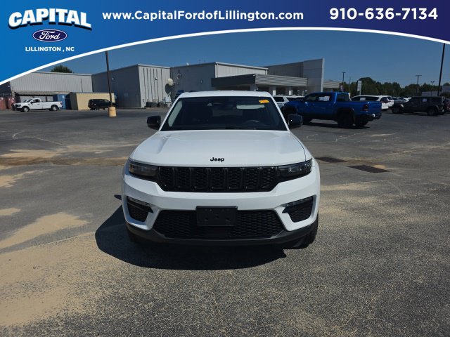 Used 2023 Jeep Grand Cherokee Limited w/ Black Appearance Package