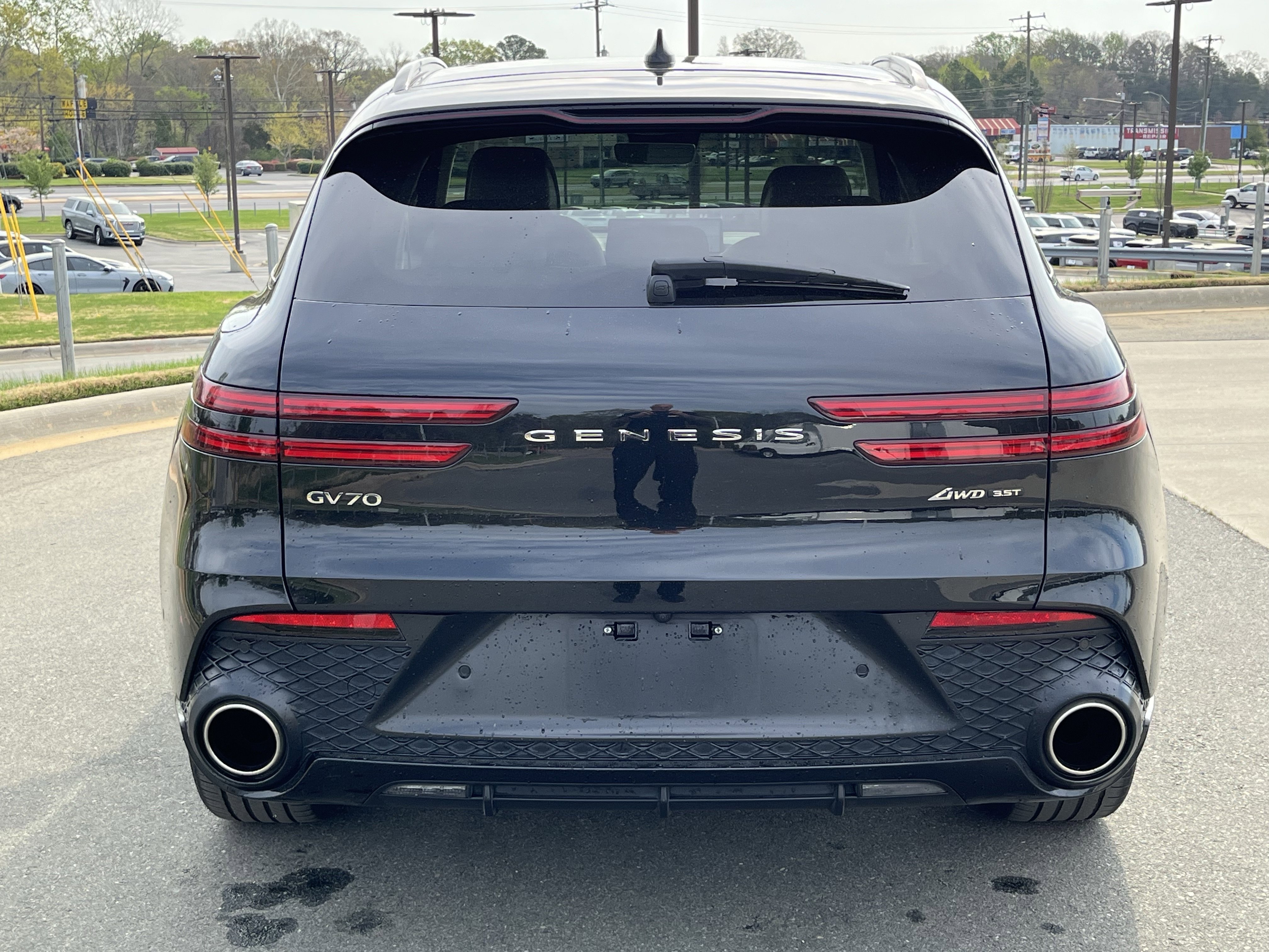 Used 2023 Genesis GV70 3.5T Sport w/ Sport Prestige Package image 7