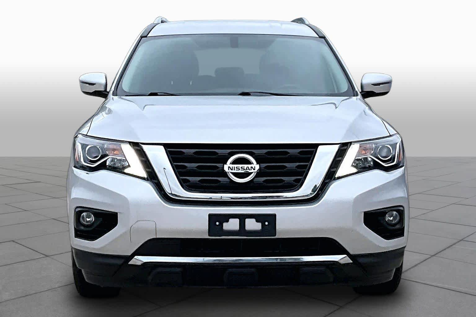Used 2020 Nissan Pathfinder SV FWD image 4