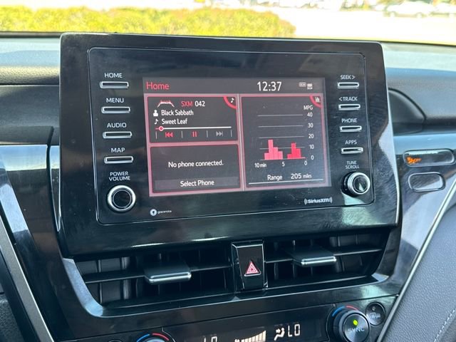 Used 2024 Toyota Camry SE image 11