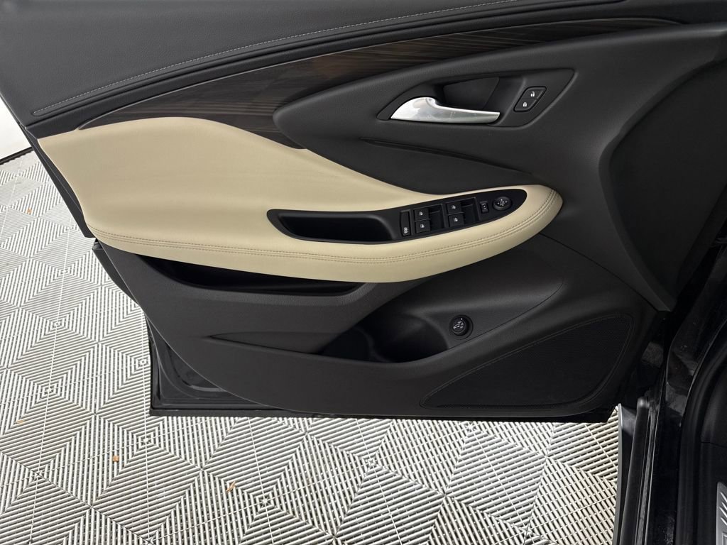 Used 2020 Buick Envision Preferred image 10