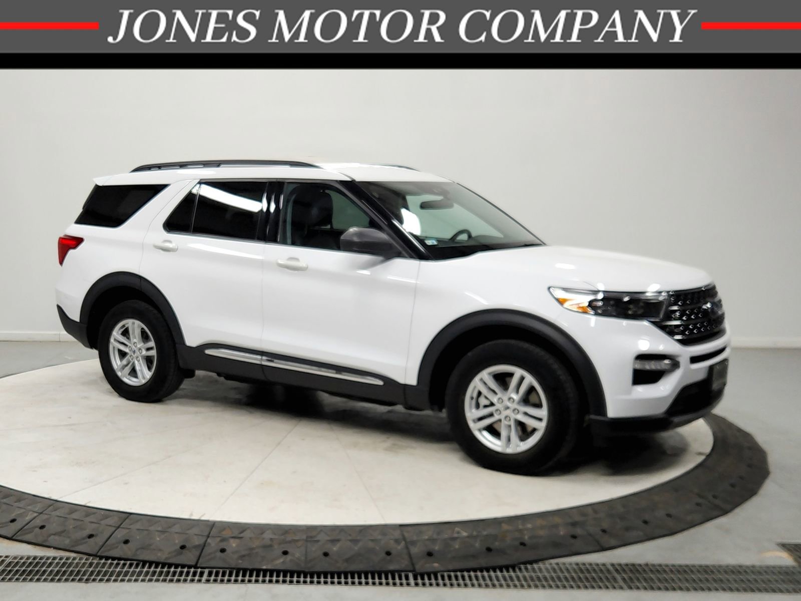 Used 2024 Ford Explorer XLT w/ Equipment Group 202A