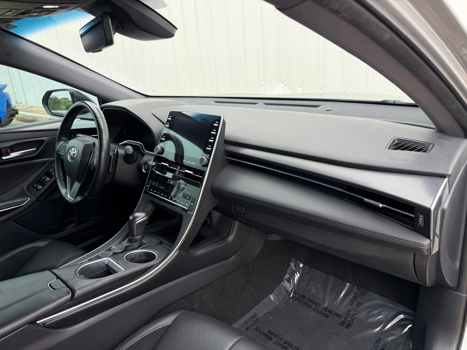 Used 2021 Toyota Avalon XSE FWD image 17