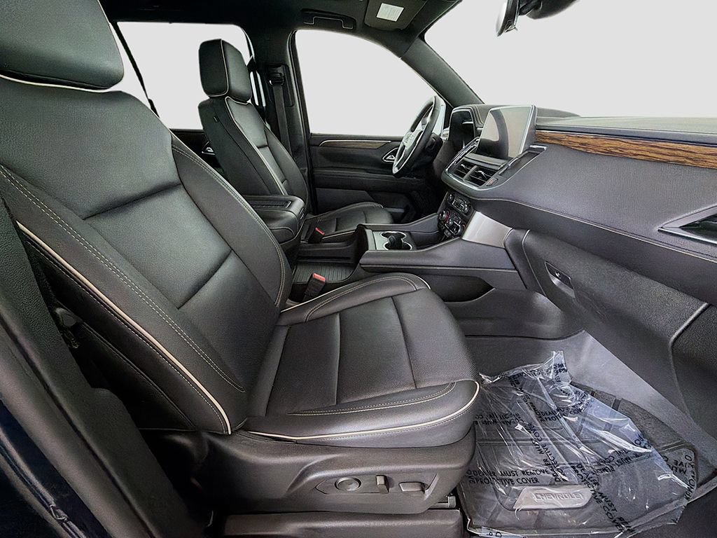 Used 2024 Chevrolet Tahoe Premier w/ Premium Package AWD/4WD image 26