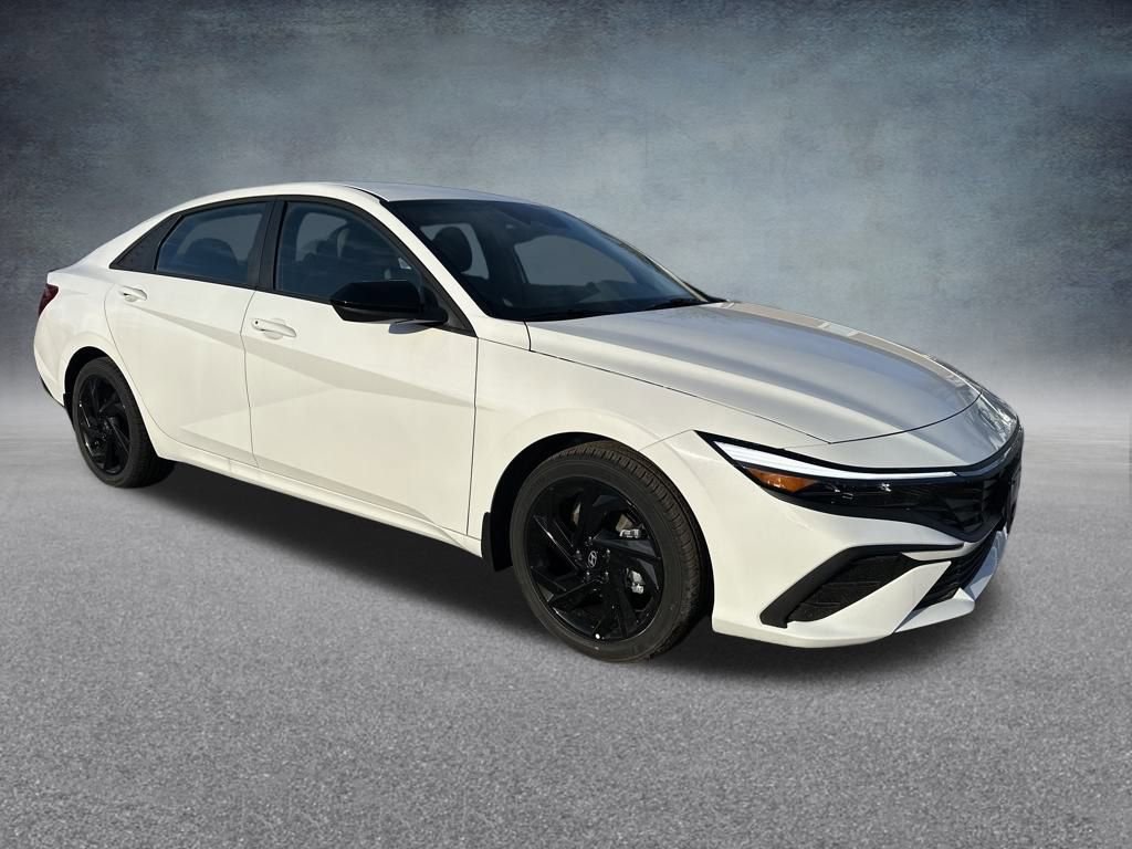 Used 2026 Hyundai Elantra Sport image 7