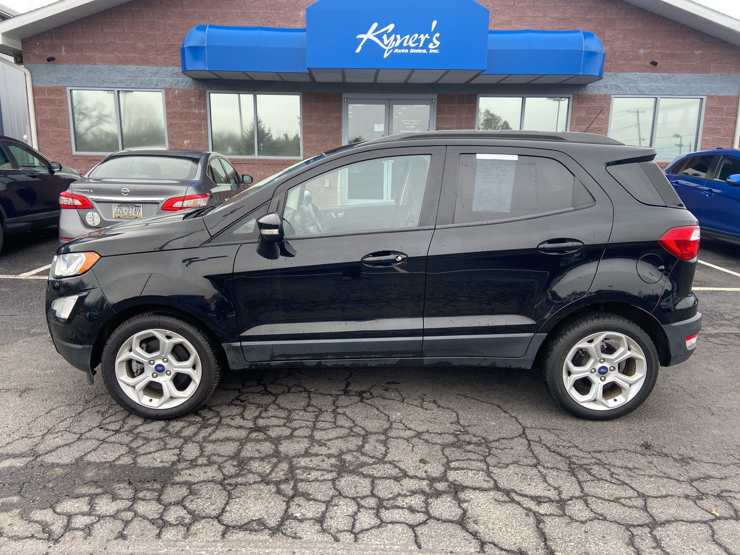 Used 2021 Ford EcoSport SE w/ SE Convenience Package image 3