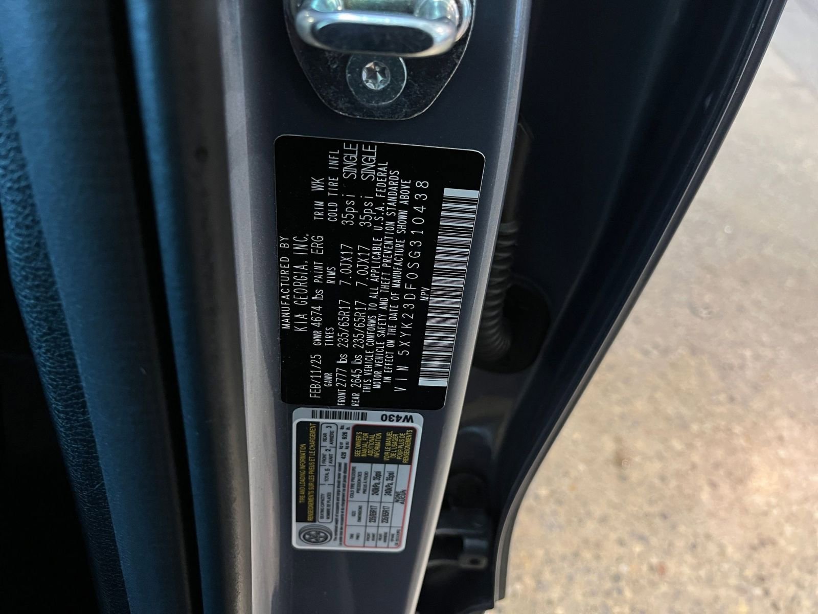 Used 2025 Kia Sportage LX FWD image 29
