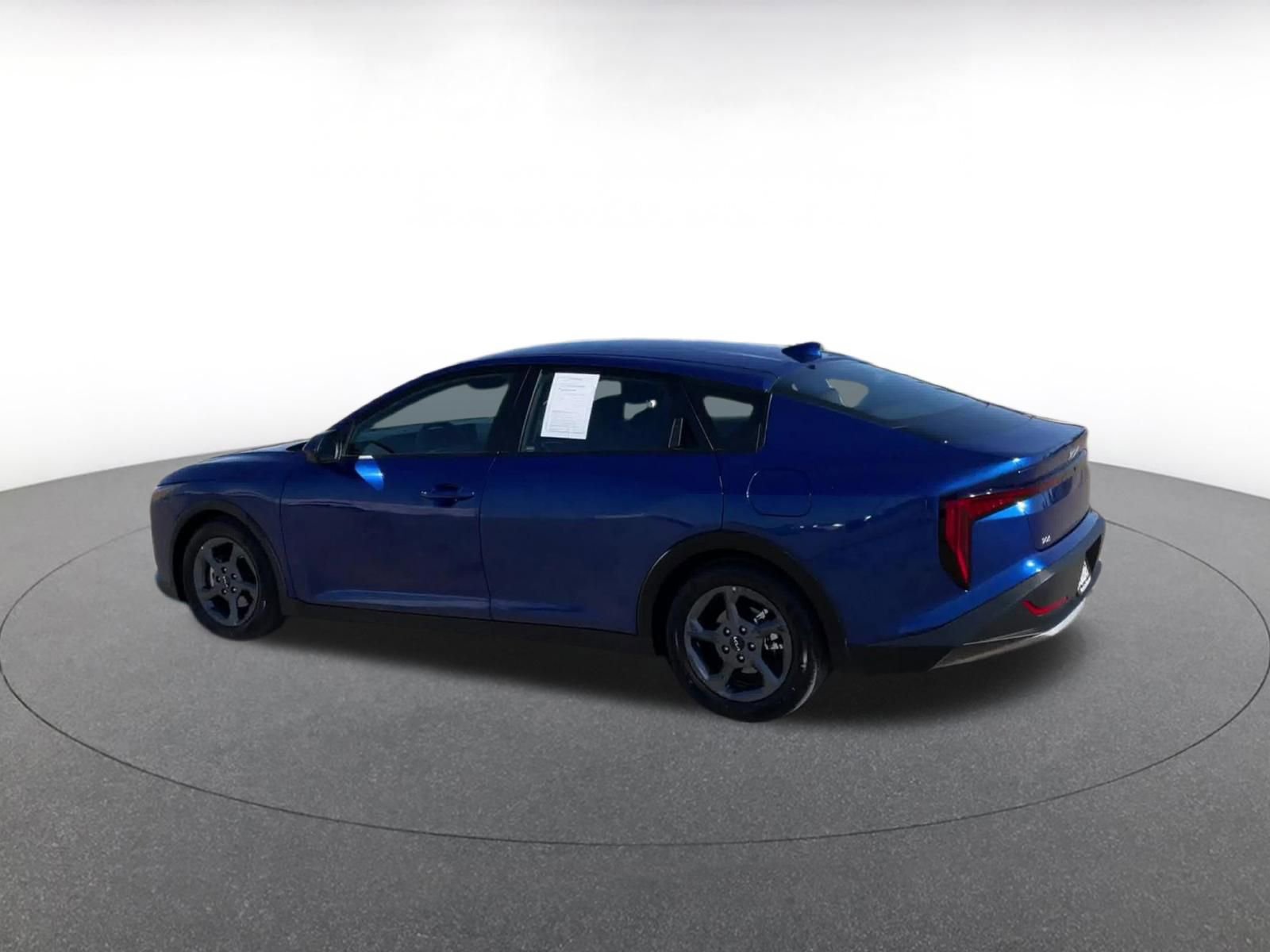 Used 2025 Kia K4 LXS image 10