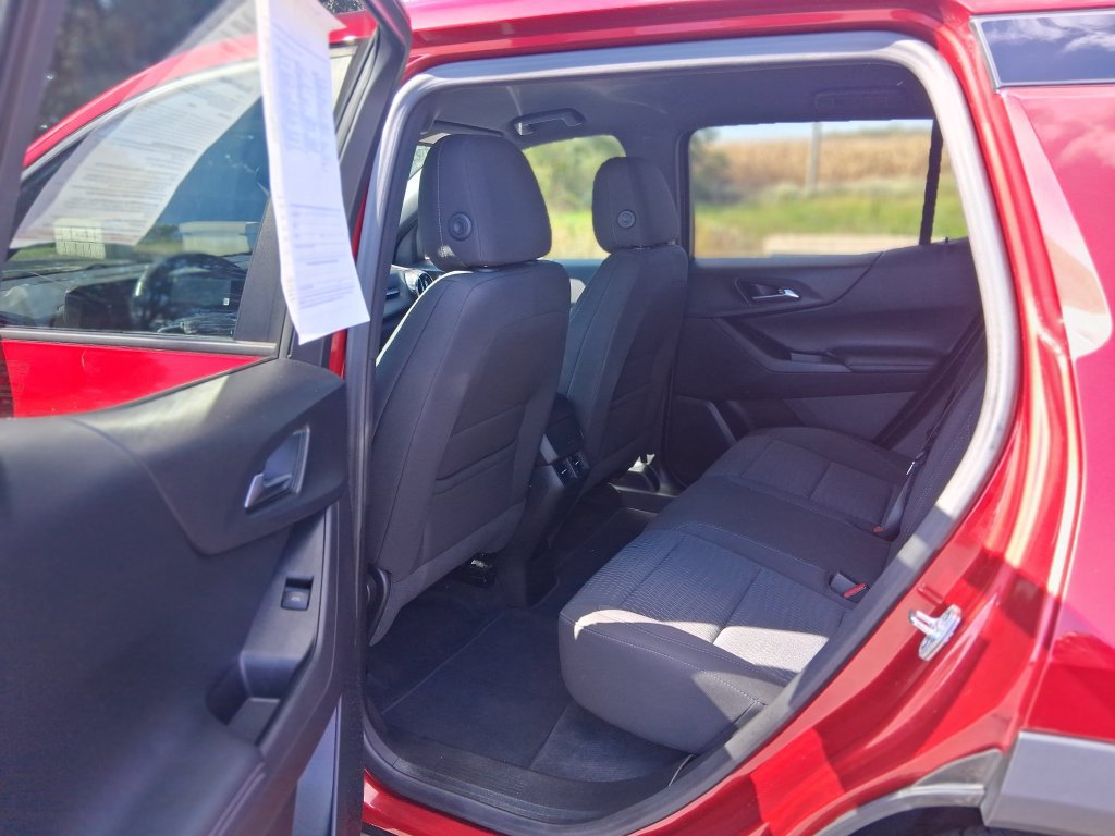Used 2025 Chevrolet Equinox LT AWD/4WD image 18
