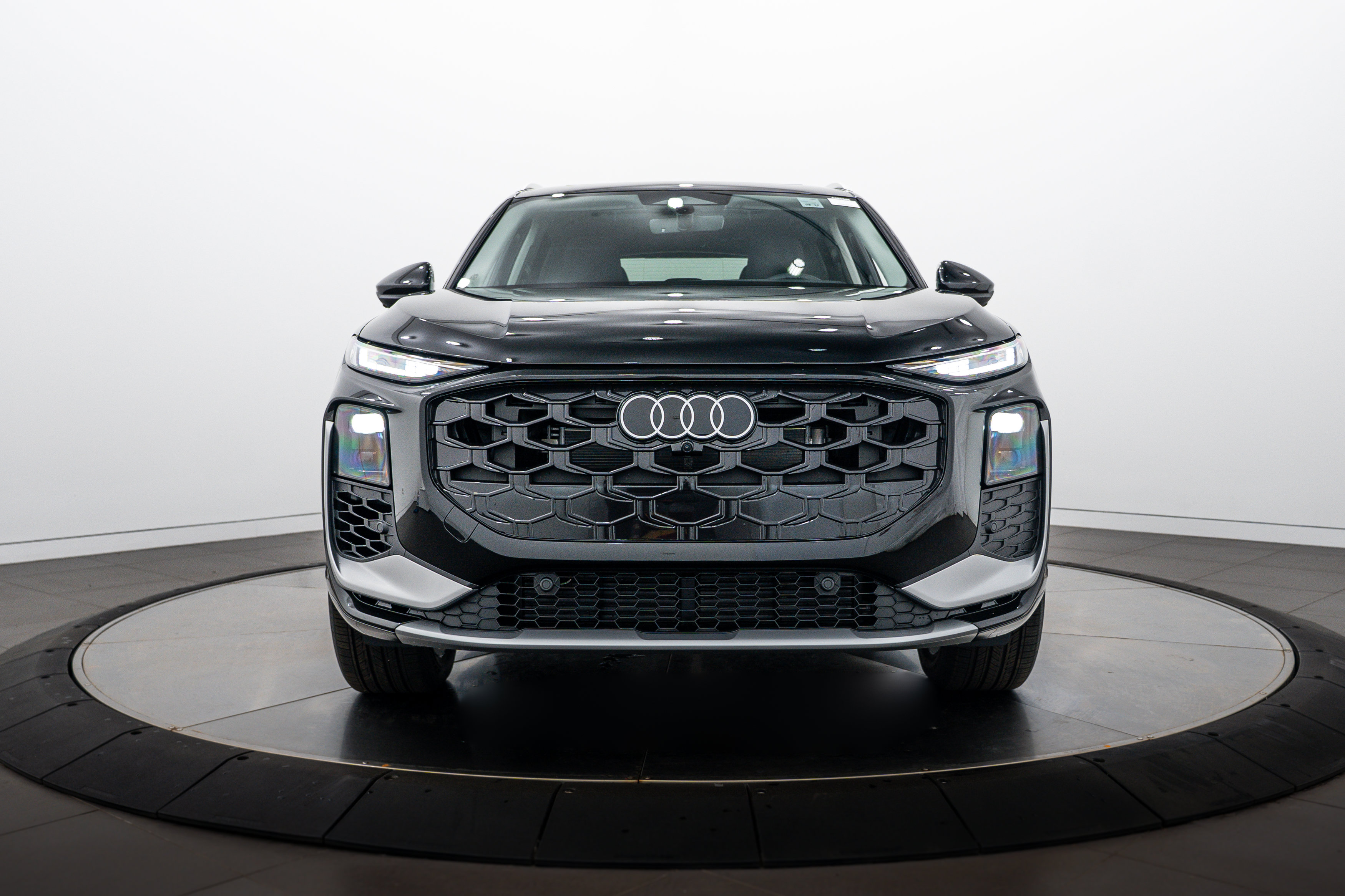 New 2026 Audi Q3 quattro 2.0T AWD/4WD image 22