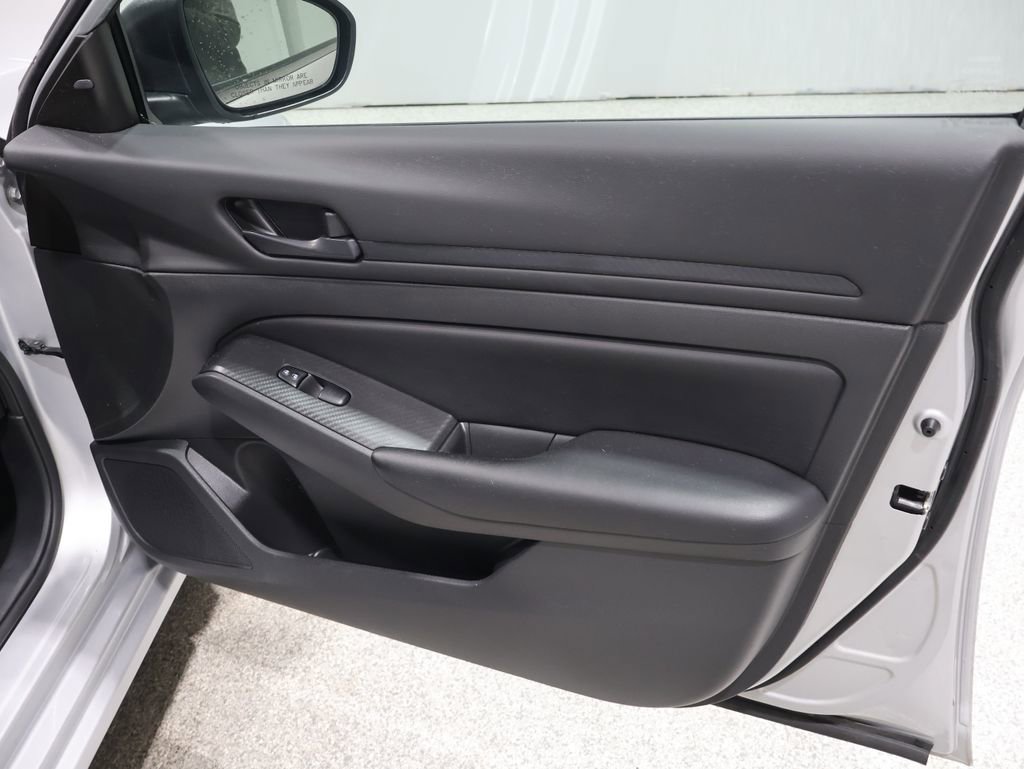 Used 2024 Nissan Altima 2.5 S image 22