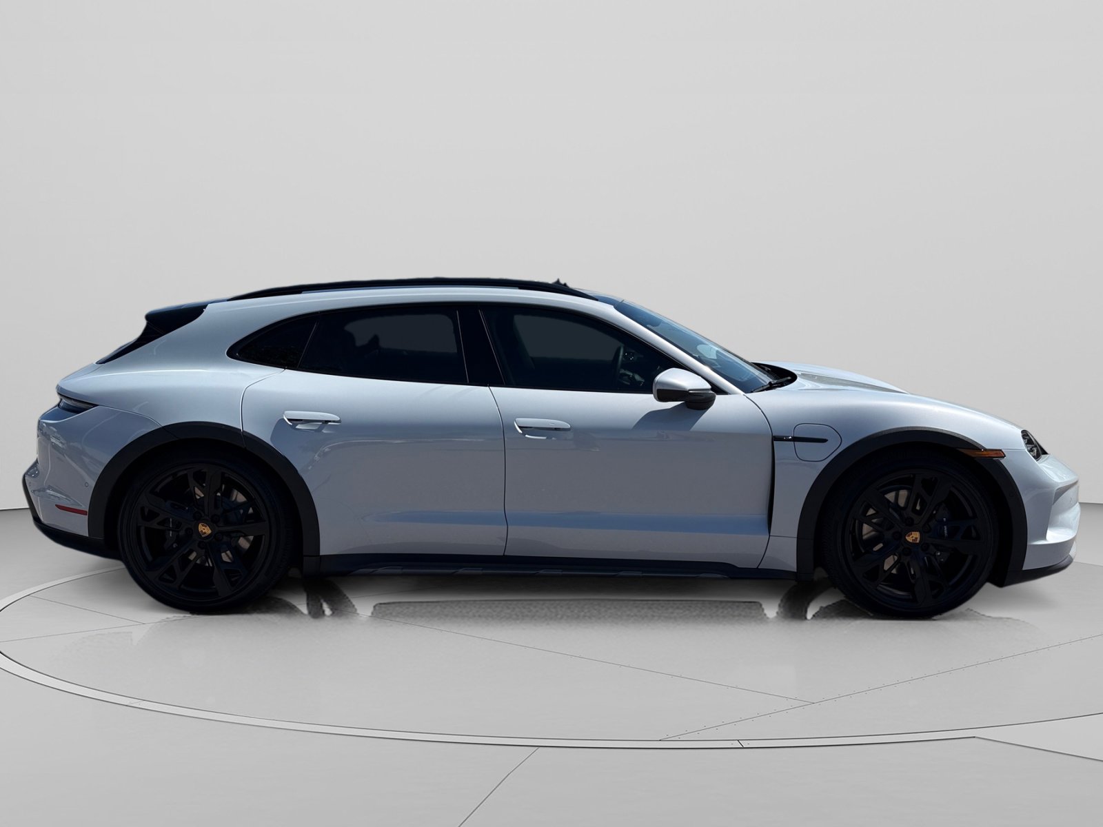 Used 2025 Porsche Taycan 4 Cross Turismo AWD/4WD image 6