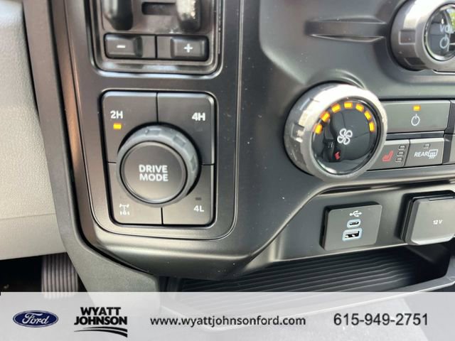 New 2026 Ford F250 XLT w/ XLT Premium Package AWD/4WD image 32