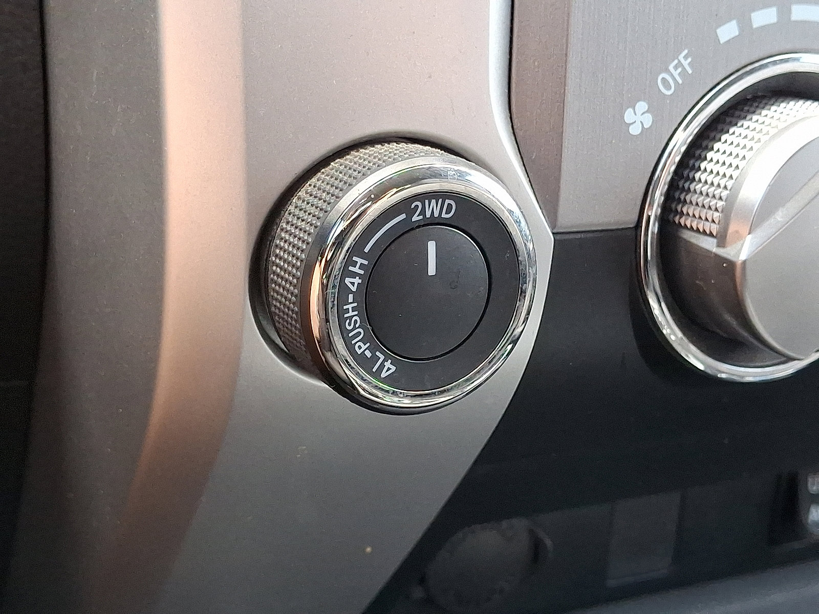 Used 2016 Toyota Tundra SR5 image 26